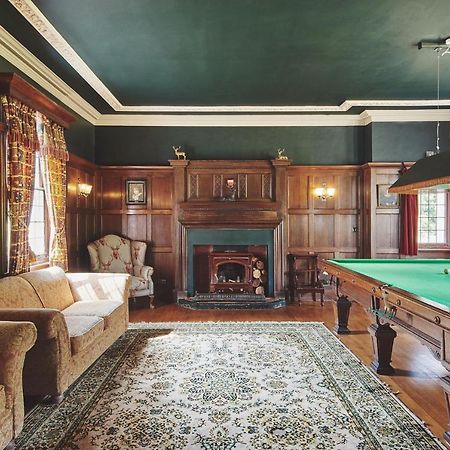 فيلا ابتون أوبون سفيرنفي Equestrian Manor المظهر الخارجي الصورة