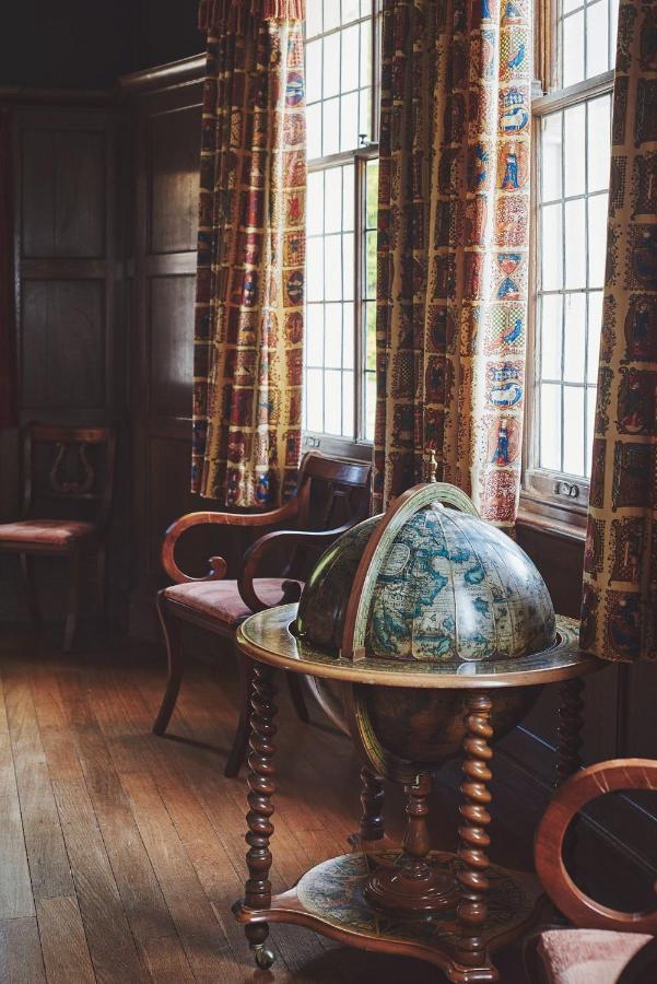 فيلا ابتون أوبون سفيرنفي Equestrian Manor المظهر الخارجي الصورة